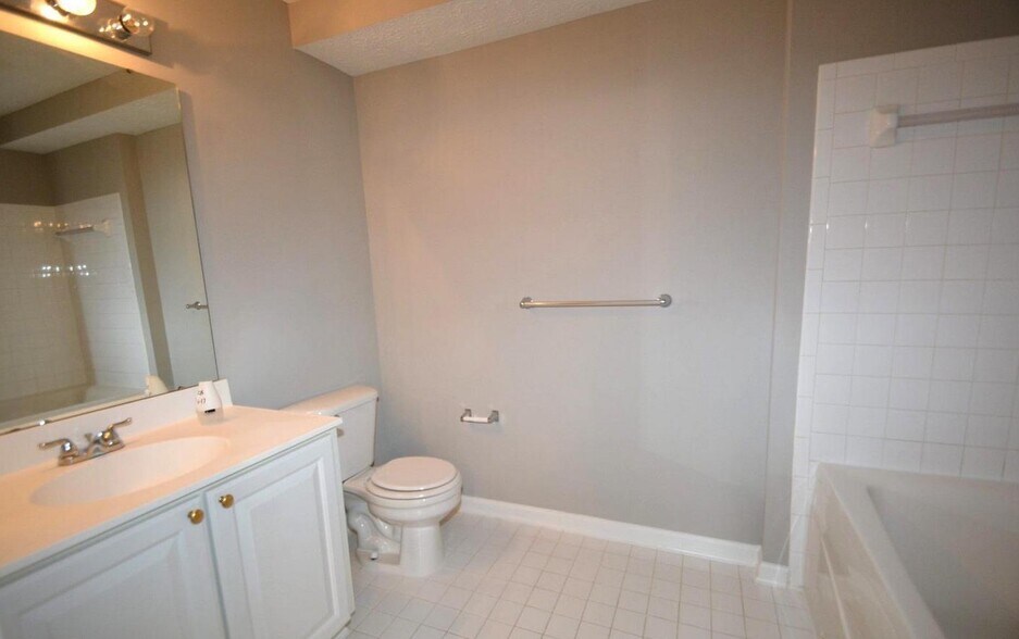 Building Photo - 9745 Reese Farm Rd