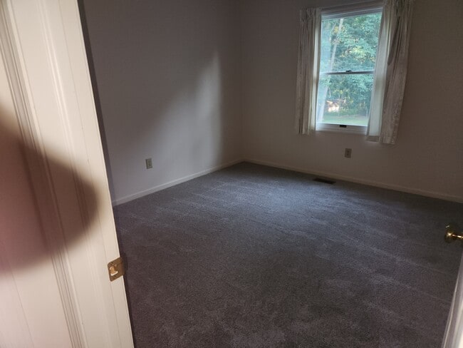 Building Photo - 667 Winesap Cir