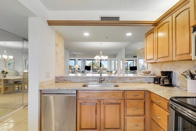 Building Photo - 401 S Seas Dr