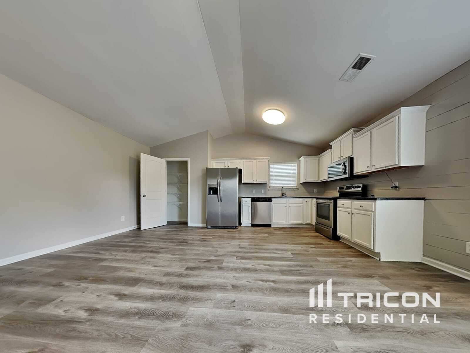 Building Photo - 316 Meadow Vista Ln