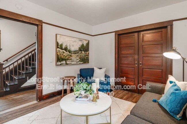Building Photo - 536 NE San Rafael St