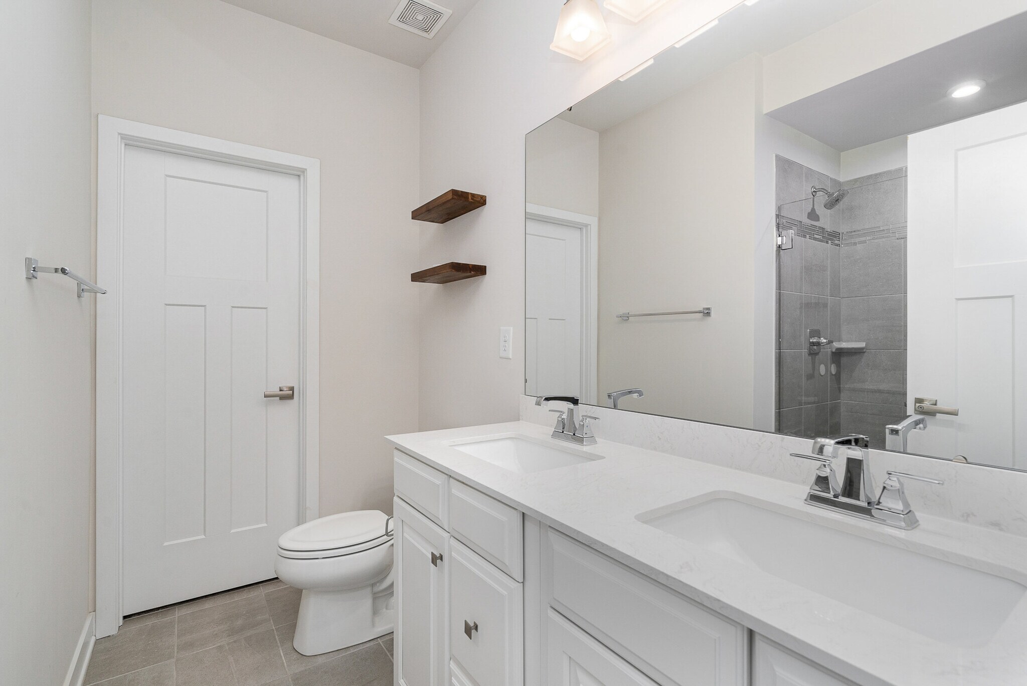 Building Photo - 123 Music Hall Way