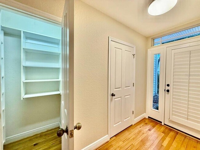 Building Photo - 2920 W El Prado Blvd
