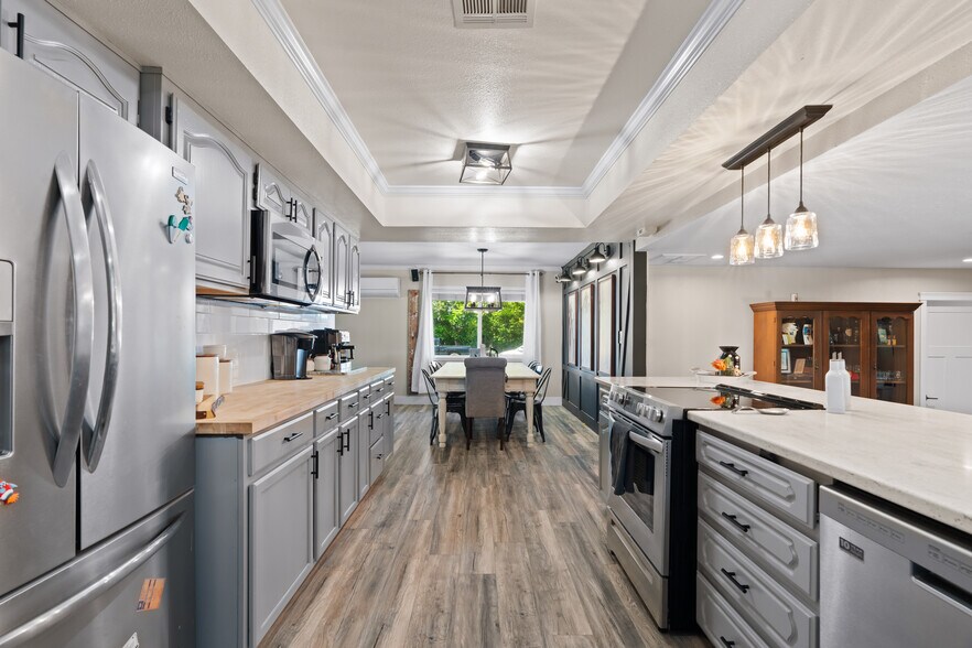 Building Photo - 3689 Suzanne Way