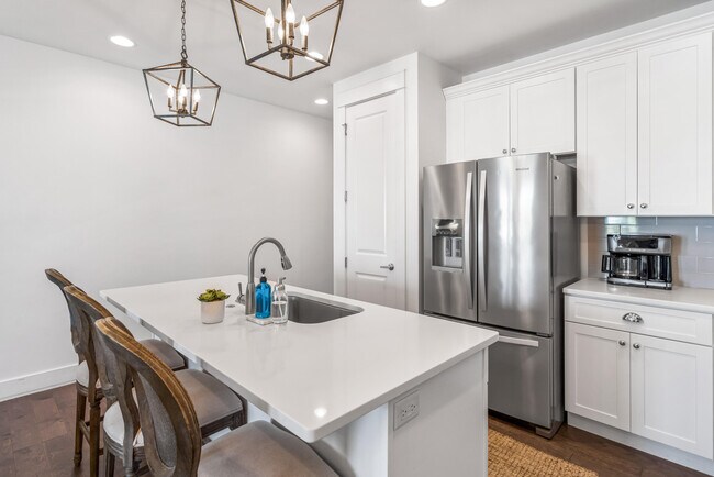 Building Photo - 4923 E County Hwy 30A