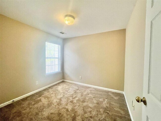 Building Photo - 4713 Autumn Rose Trail