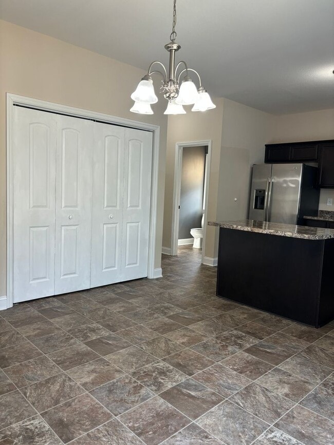 Building Photo - Sensational on Sundown