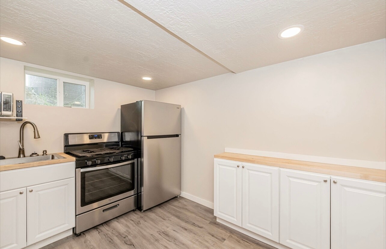 Building Photo - 310 N 850 W