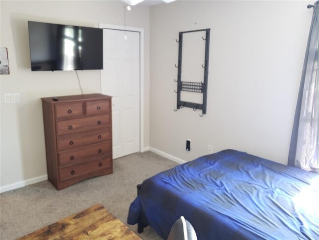 Building Photo - 16530 Cedar Crest Dr