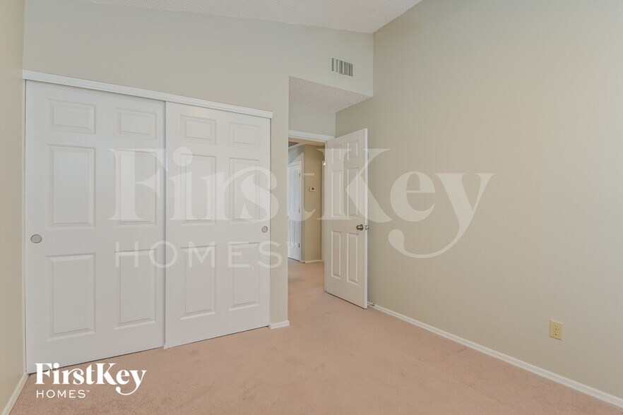 Building Photo - 3650 W Mesa Ridge Trail