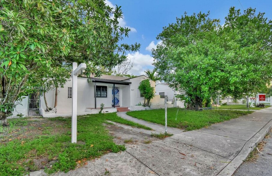 Building Photo - 547 NW 49th St