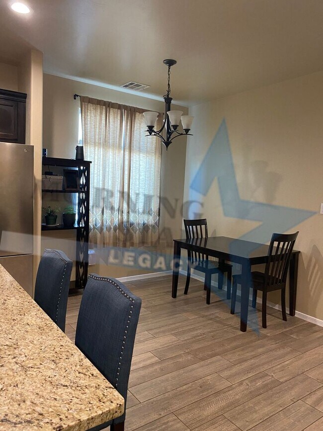 Building Photo - Beautiful 4 bed, 2 bath house move in ready! *military discount offered!