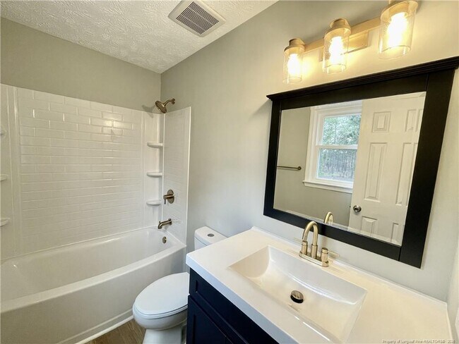 Building Photo - 623 Daharan Dr