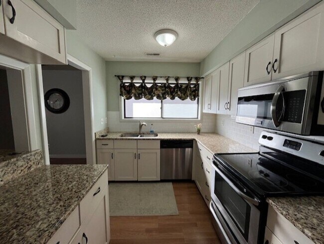 Building Photo - 1200 St Joseph St