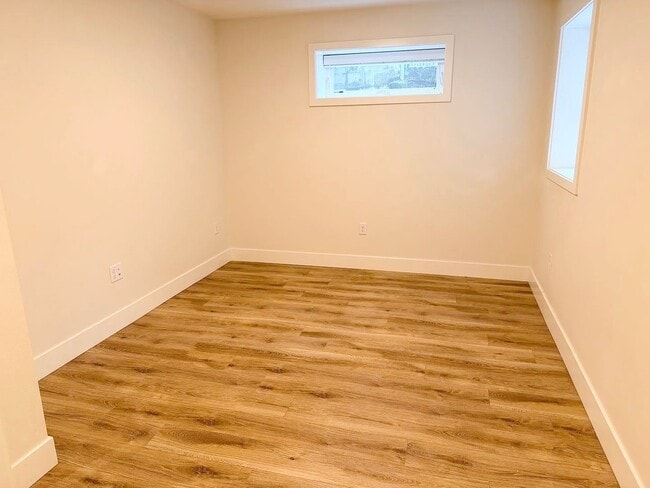 Building Photo - 4 bed/3.5 Bath Townhouse in Richmond Neigh...