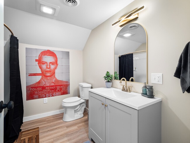 Building Photo - 5602 Tillman Ave