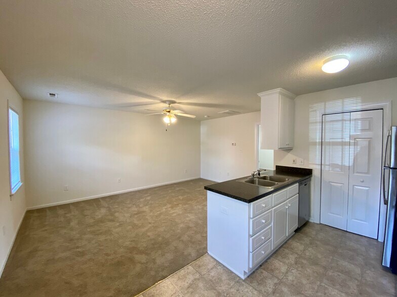 Building Photo - 3609 Jayne Ln NW