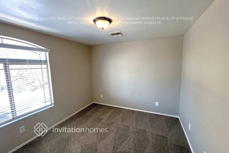 Building Photo - 3417 W Wayland Dr