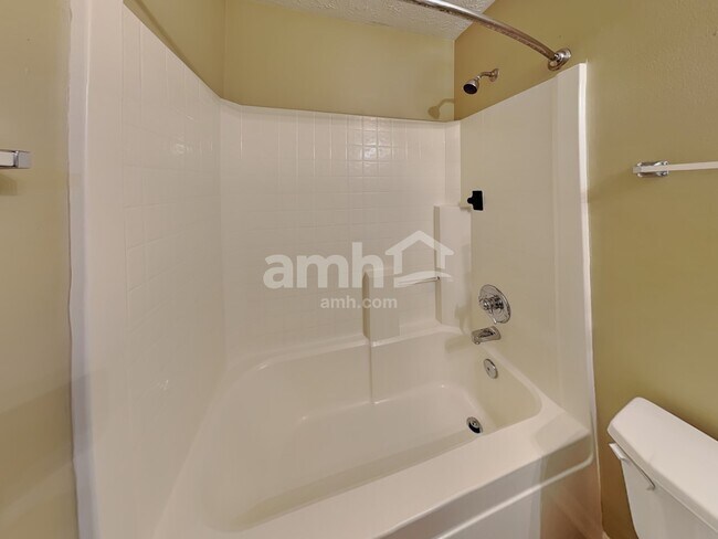 Building Photo - 2040 Theodore Dr