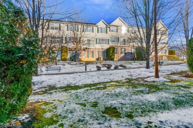 Building Photo - 225 Windmill Ct