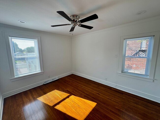 Building Photo - 3610-3612 Neosho St