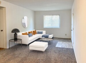 Building Photo - Center Street Apartments
