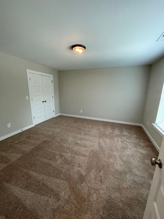 Building Photo - New Construction Home for Rent in Weaver, ...