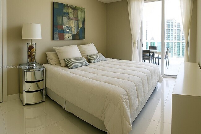 Building Photo - 250 Sunny Isles Blvd