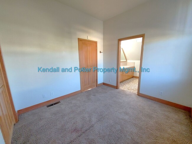 Building Photo - Unique Yacht Harbor 3bed/2bath Home with S...