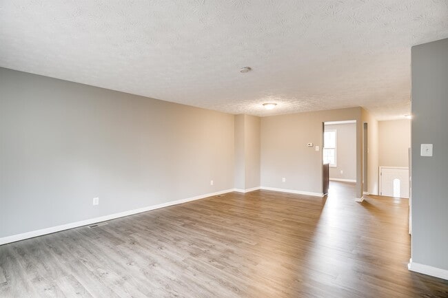 Building Photo - 2842 Beckon Dr