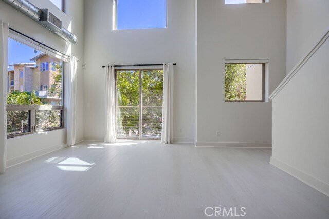 Building Photo - 3 Delancy