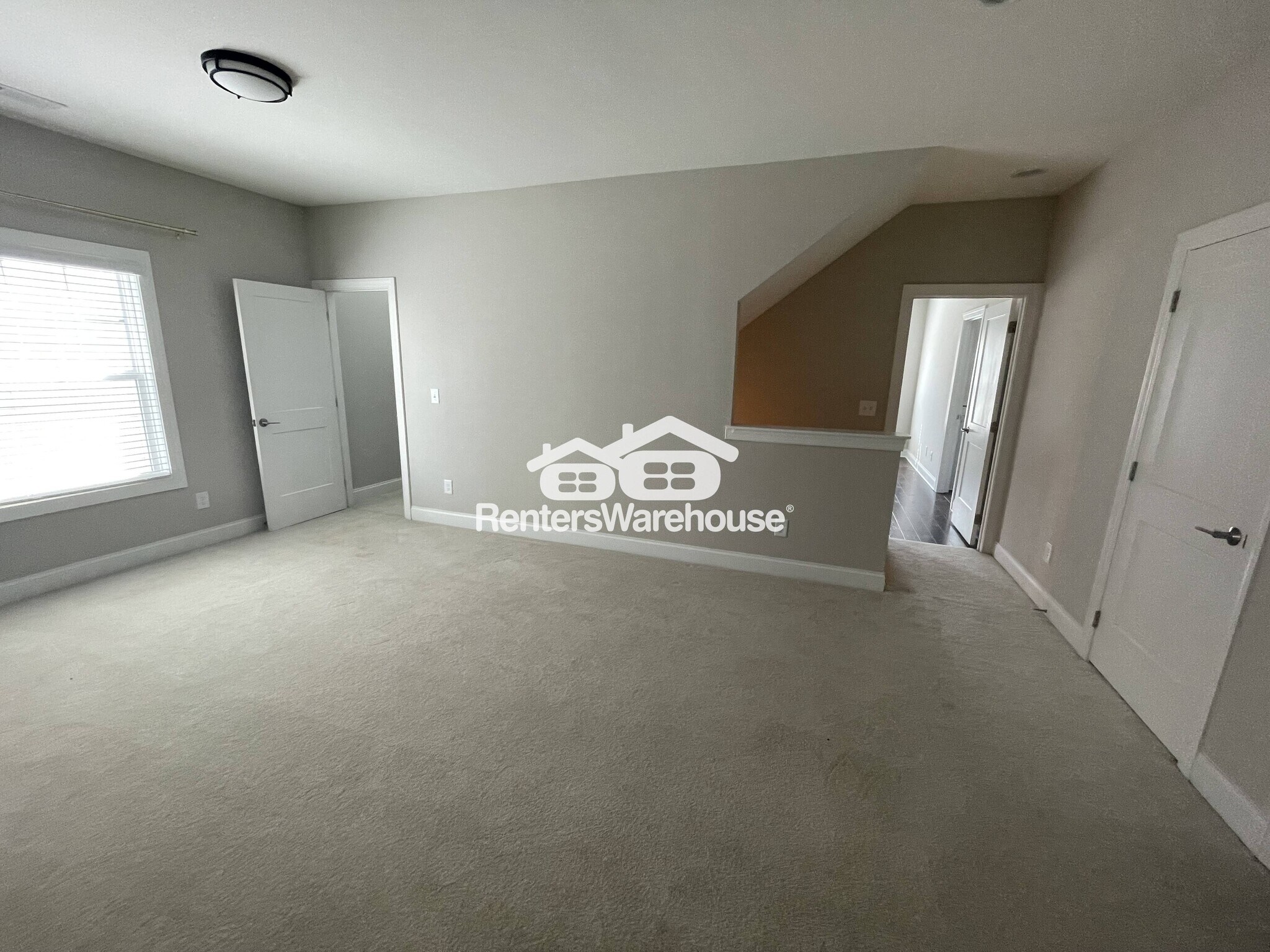 Building Photo - 1974 Drew Dr