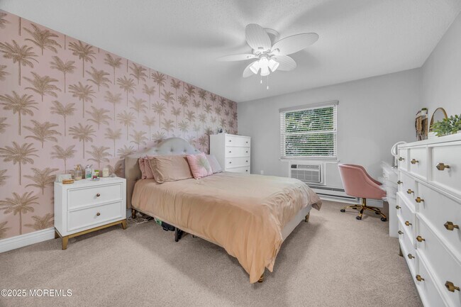 Building Photo - 93 White St