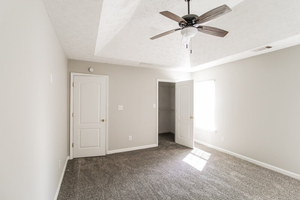 Building Photo - 5711 Meadowview Rd