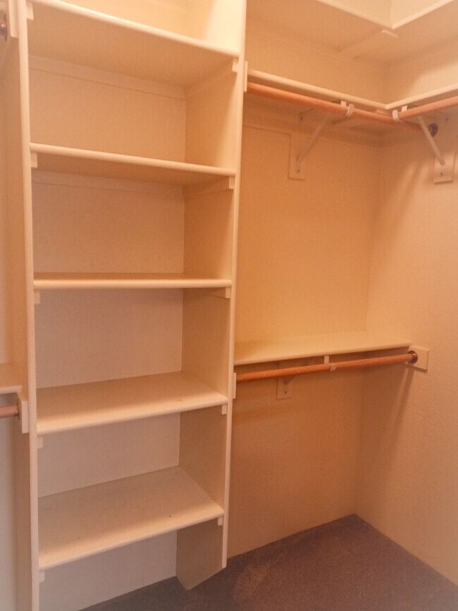 Building Photo - Charming 2 Bedroom, 2 Bathroom Cottage in Central Point