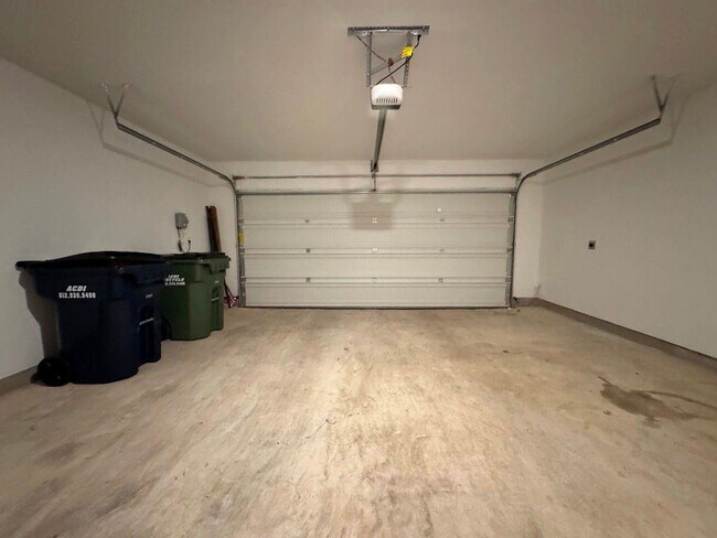 Building Photo - 208 Magione St