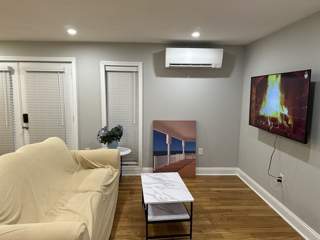 Building Photo - 20 State Park