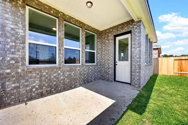Building Photo - 23643 Red Rowan Ln