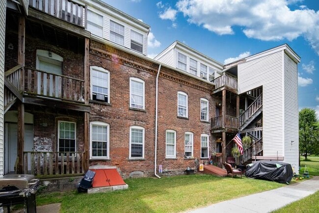 Building Photo - 50-62 East Street - 3A