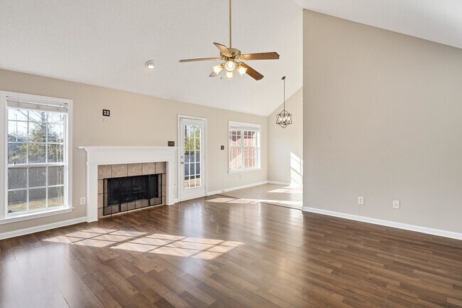 Building Photo - 7775 Shadow Elm Ln