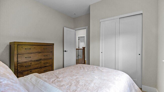Building Photo - 2545 Fryingpan Dr