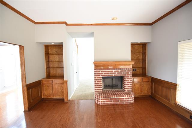 Building Photo - 2701 Creekside Way