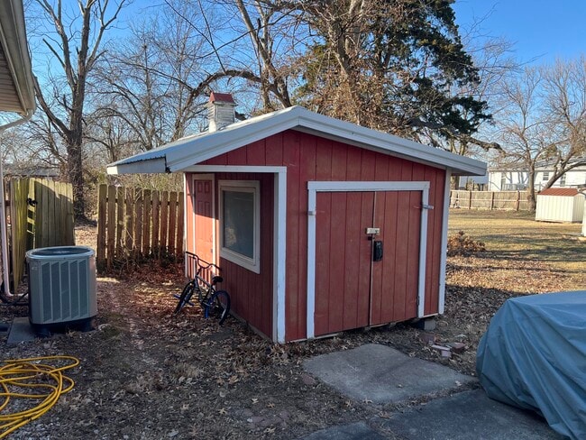 Building Photo - 807 Clinkscales Rd