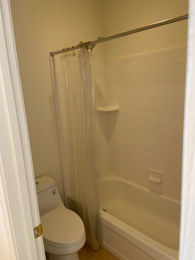 Building Photo - Folsom Parkway - 4 Bdrm, 3 bath