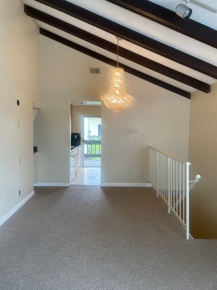 Building Photo - 5045 Maytime Ln