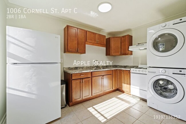 Primary Photo - 2 Bedroom 1 Bath Unfurnished unit is Avail...