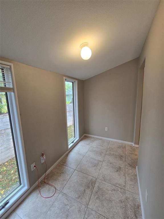 Building Photo - 1703 Maple Ave