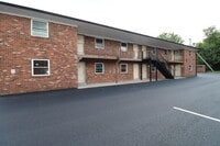 Building Photo - 203 S 1st St