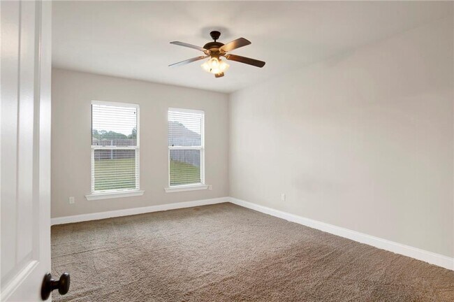 Building Photo - 32309 Calder Ct