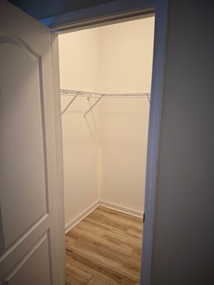 Building Photo - 9415 Magnolia Ridge Dr